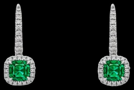 Cartier Destinée sleeper earrings, 2 cushion-cut emeralds, paved